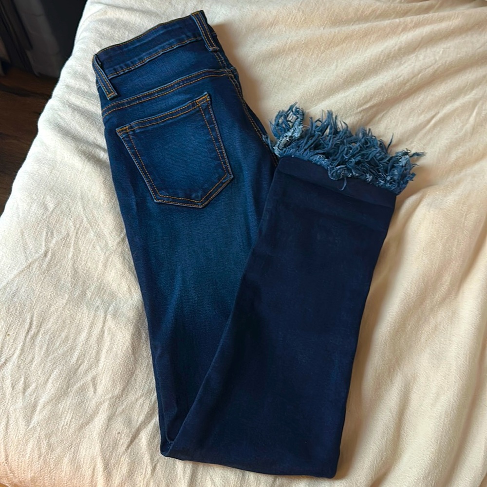 Lucky & Blessed women’s frayed jeans size 6 like new